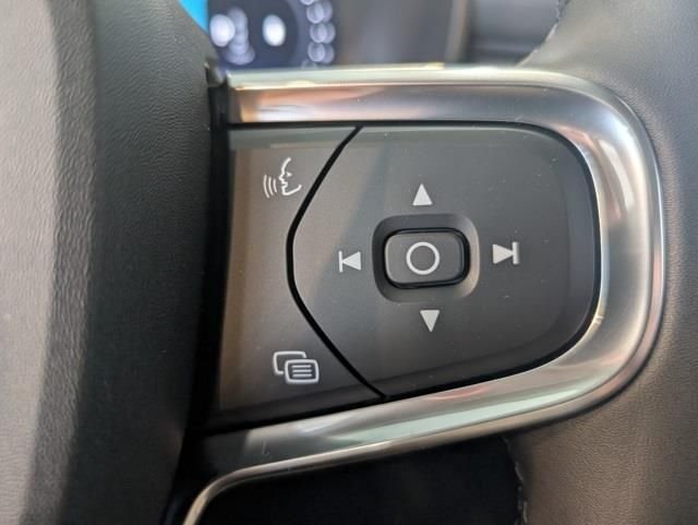 2026 Volvo XC40 Ultra - Photo 17