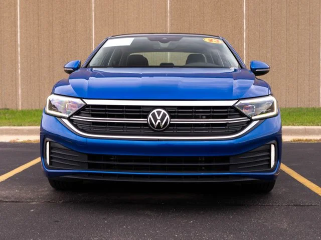 Certified Used 2023 Blue Volkswagen 1.5T SEL image 7