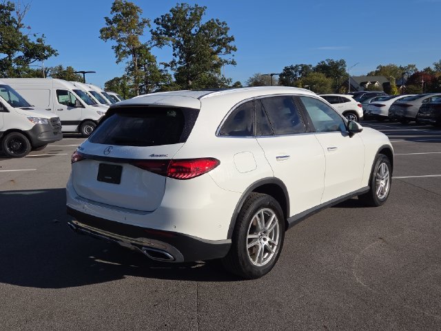 Certified Used 2023 White Mercedes-Benz GLC 300 image 3
