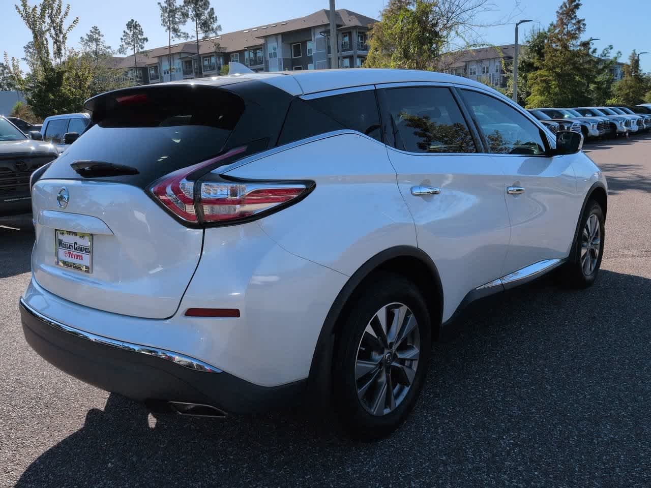 Used 2018 White Nissan S image 6