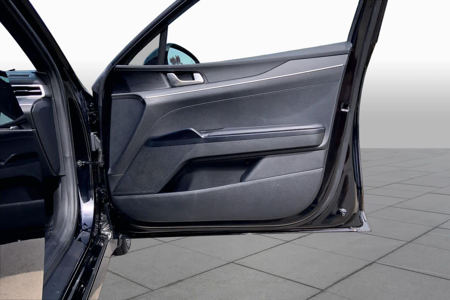 Used 2023 Ebony Black Kia GT-Line image 23