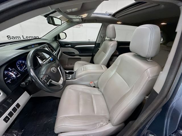 Used 2016 Blue Toyota XLE V6 image 21