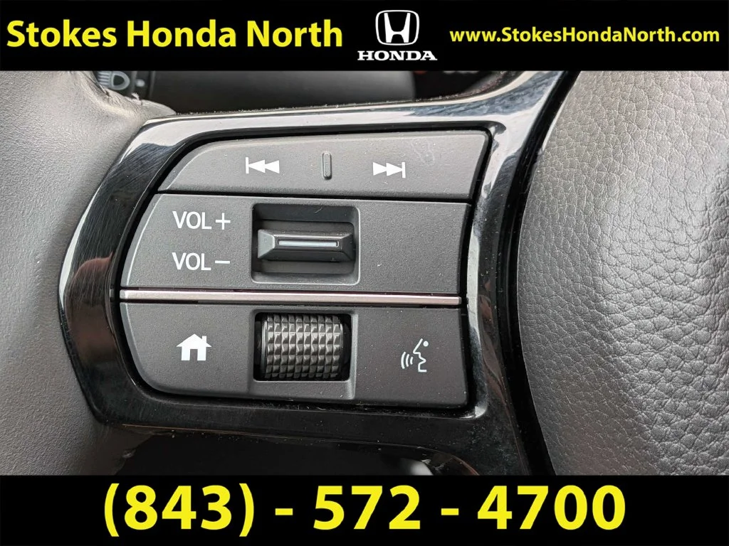 Used 2025 Black Honda EX-L image 29