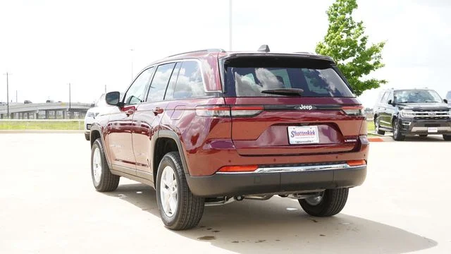 New 2026 Velvet Red Pearlcoat Jeep Laredo image 7