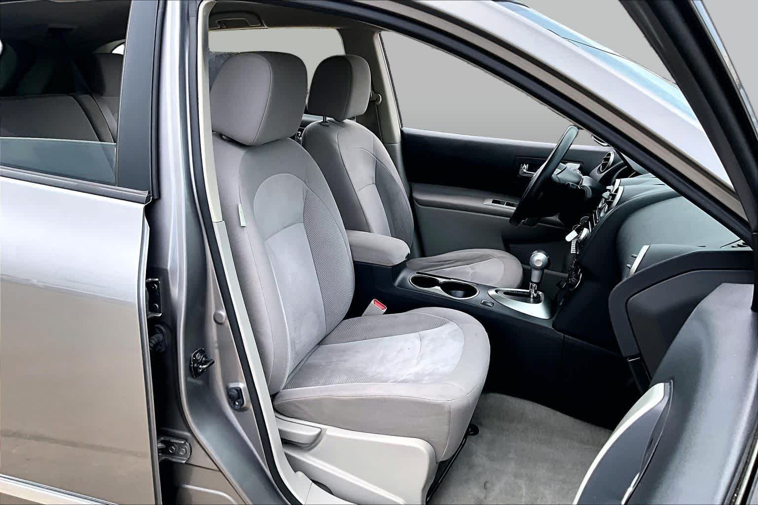 Used 2012 Platinum Graphite Nissan S image 8