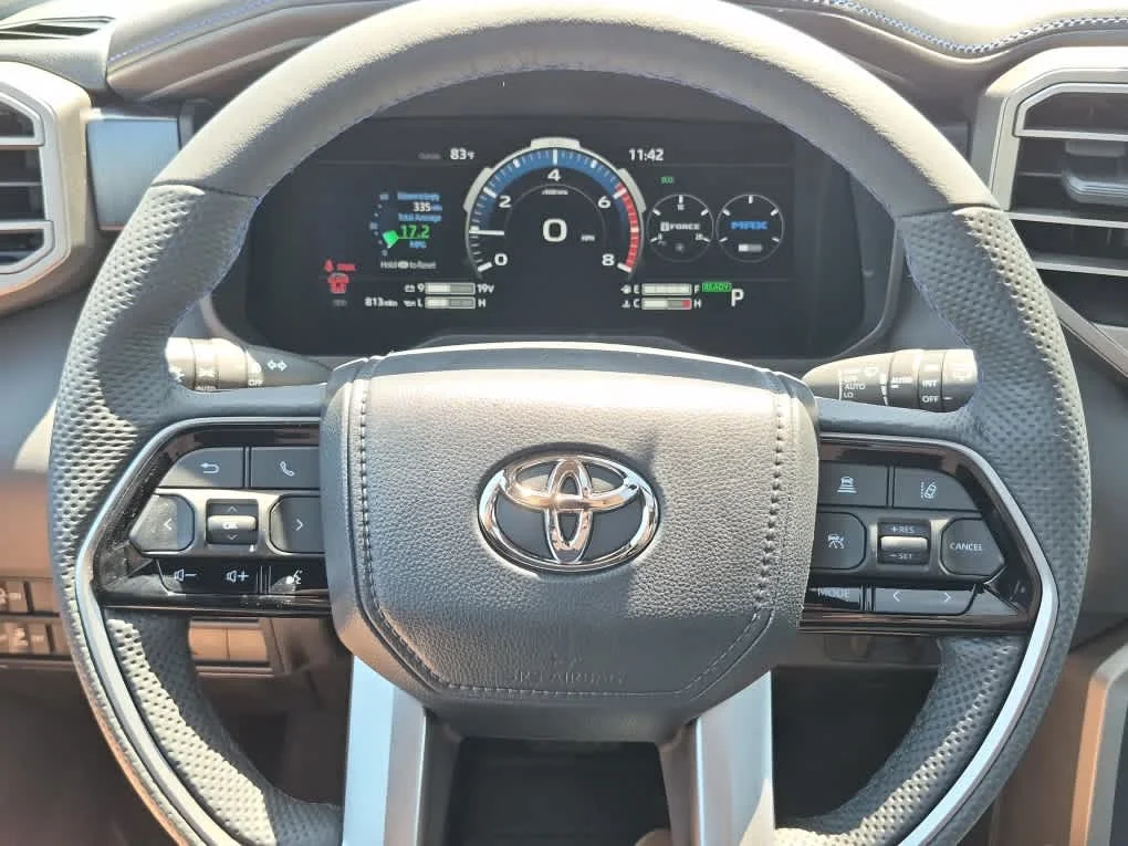 Used 2026 Wind Chill Pearl Toyota Platinum image 16