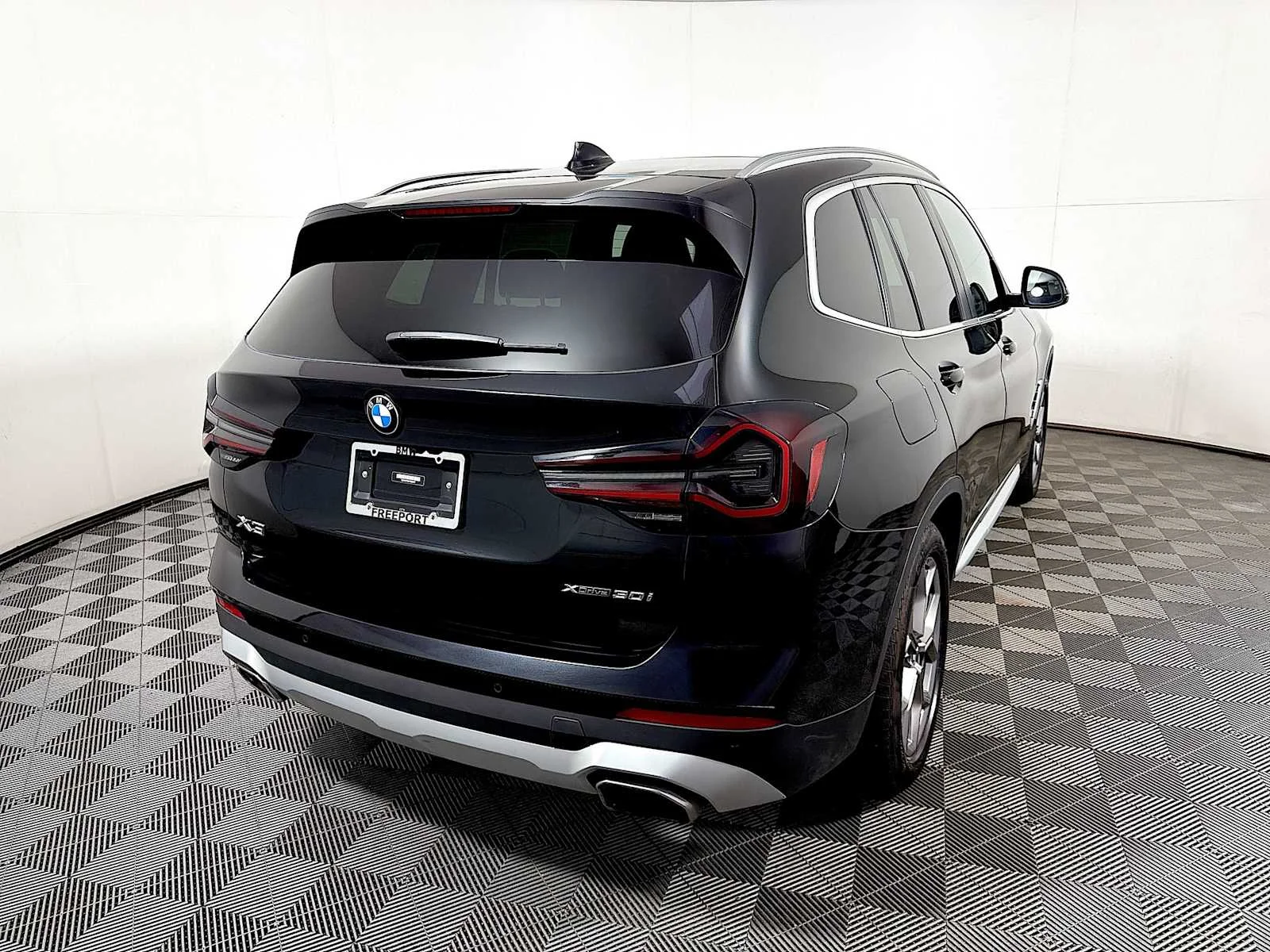 Certified Used 2023 Black Sapphire Metallic BMW xDrive30i image 6
