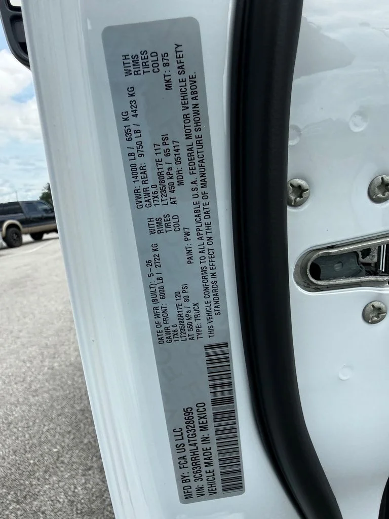 New 2026 Bright White Clear-Coat Exterior Paint RAM Big Horn image 30
