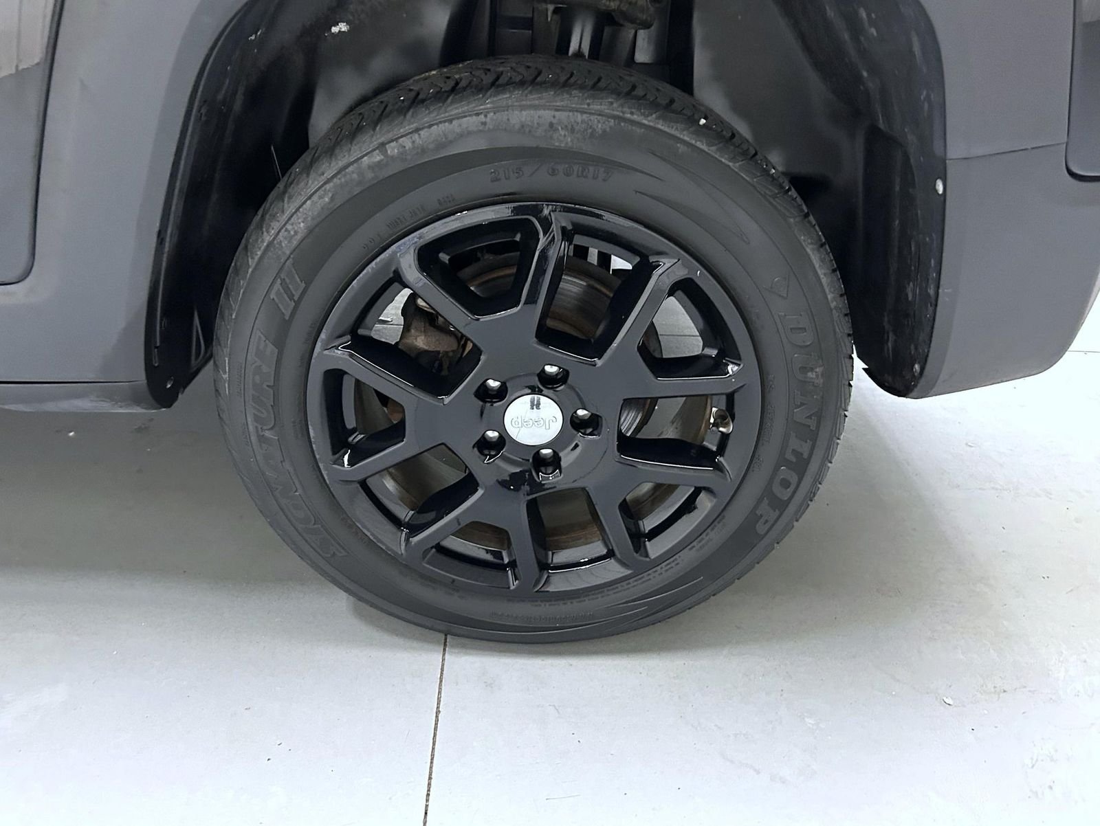 Used 2020 Black Jeep Latitude image 22