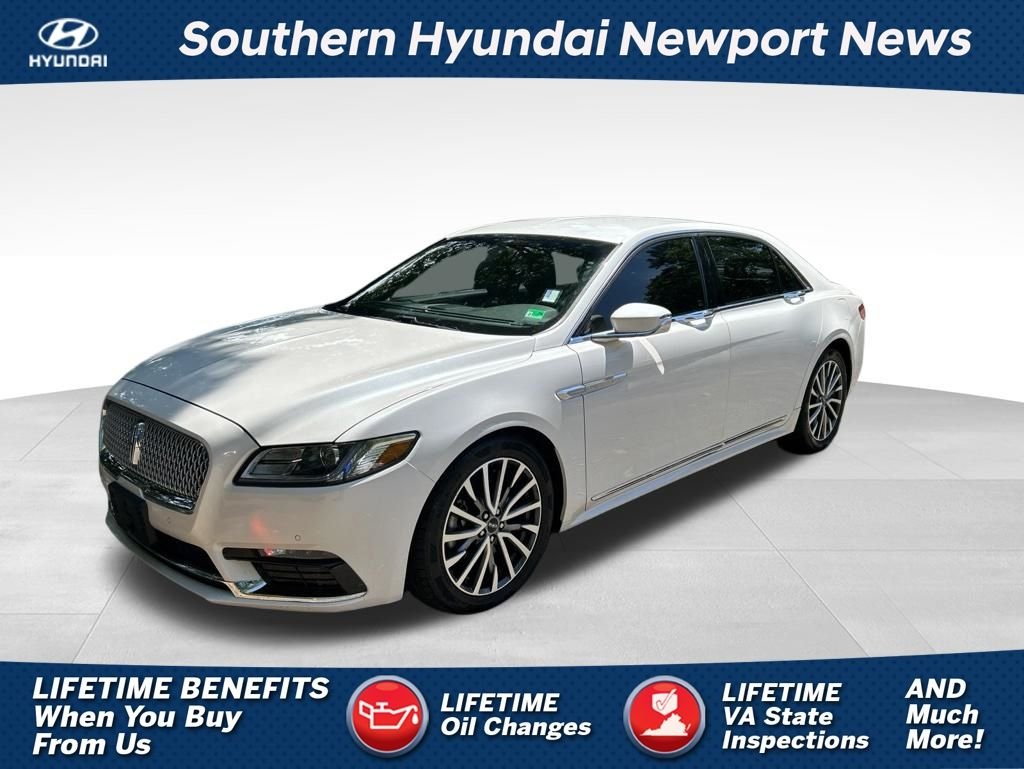 2017 Lincoln Continental Select FWD's photo
