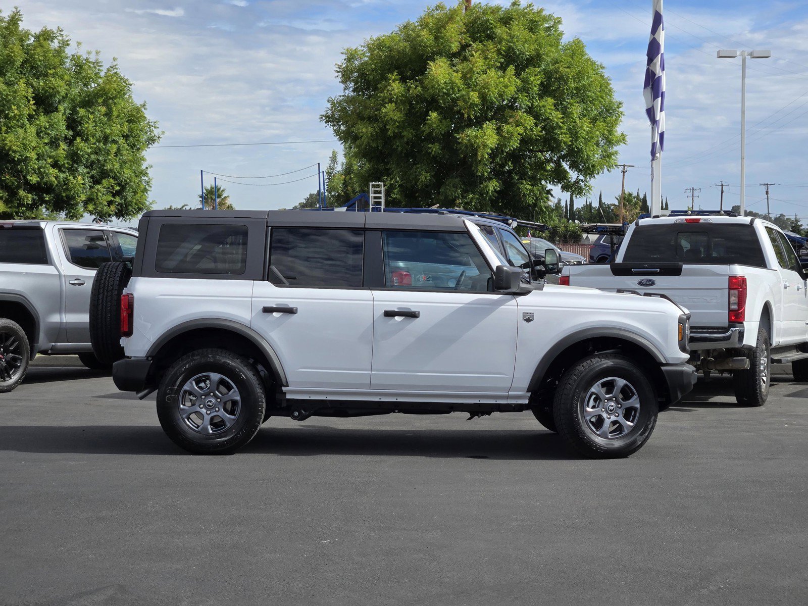 New 2026 White Ford Big Bend image 3