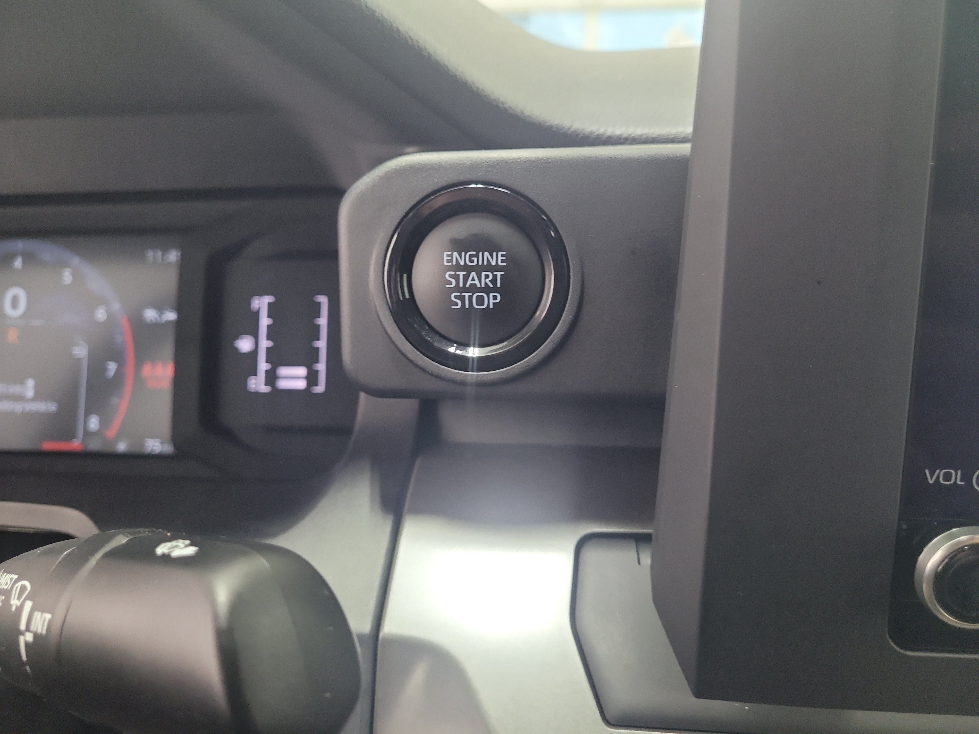Used 2024 White Toyota SR5 image 31