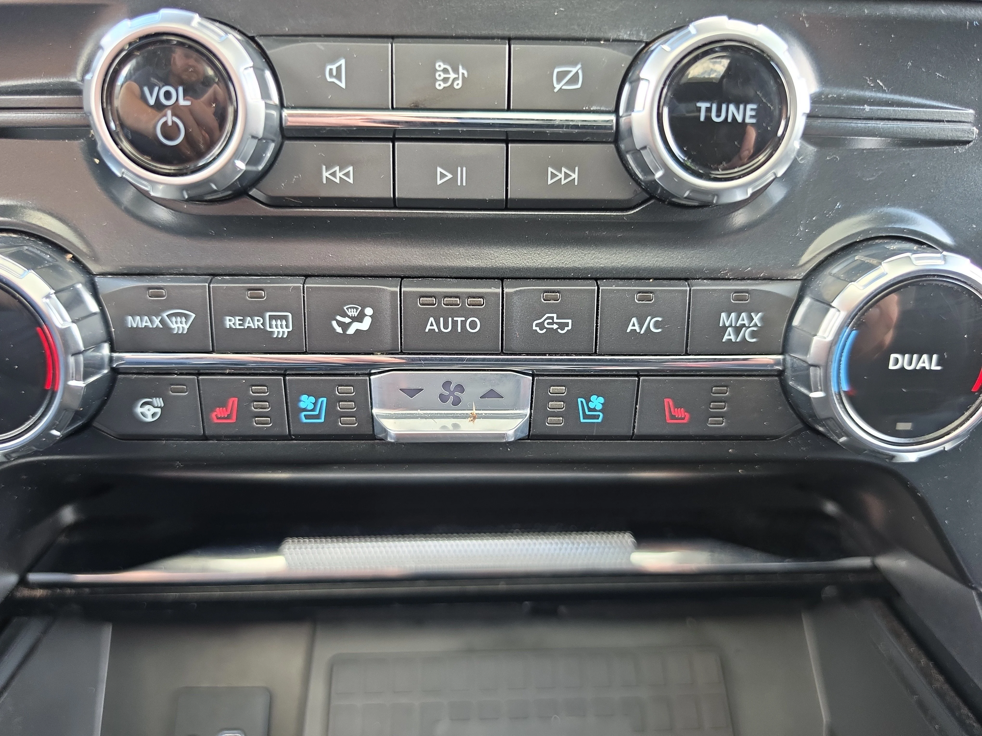 Used 2022 Oxford White Ford Raptor image 30