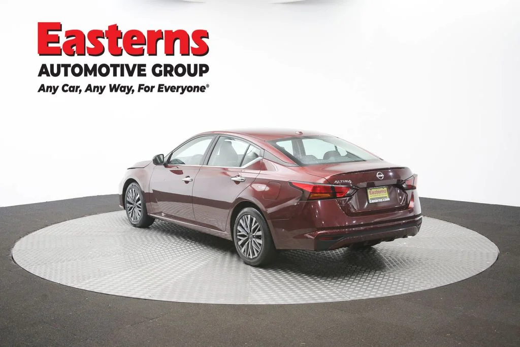 Used 2025 Red Nissan 2.5 SV image 60
