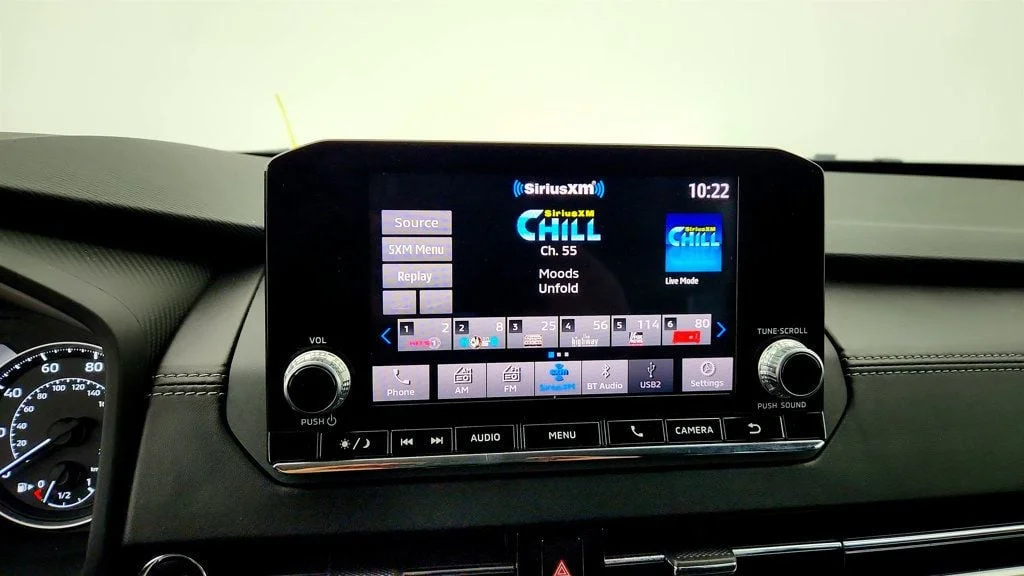 Used 2022 White Diamond Mitsubishi ES FWD image 17