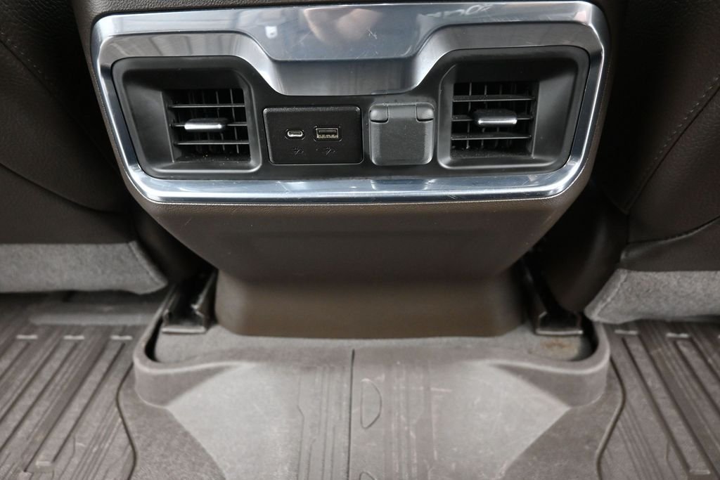 Used 2022 Green GMC Denali image 22