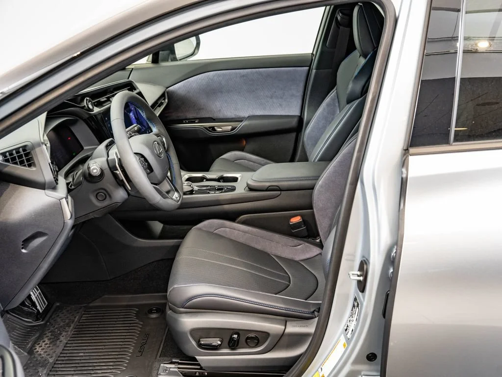 New 2026 Onyx Black Lexus 550e F Sport image 21