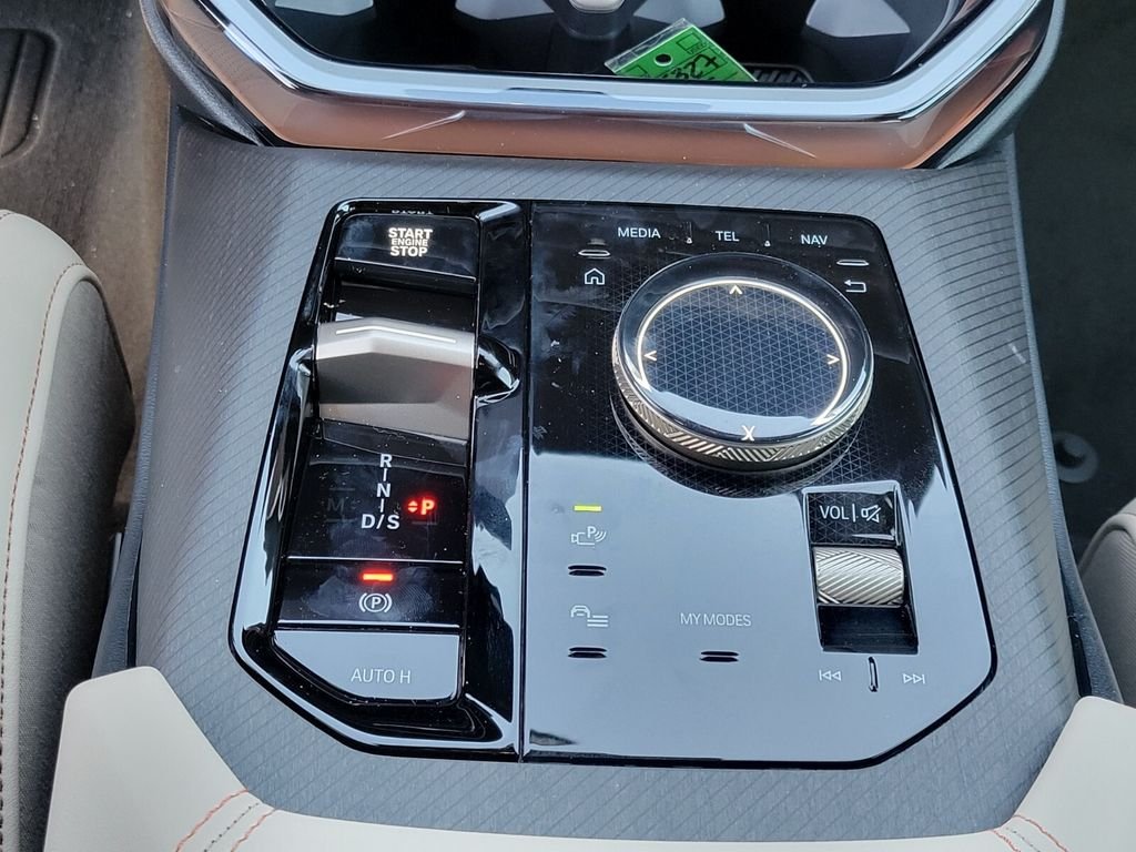 2025 BMW X3 30 - Photo 24