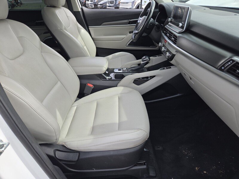 Certified Used 2020 White Kia S image 19