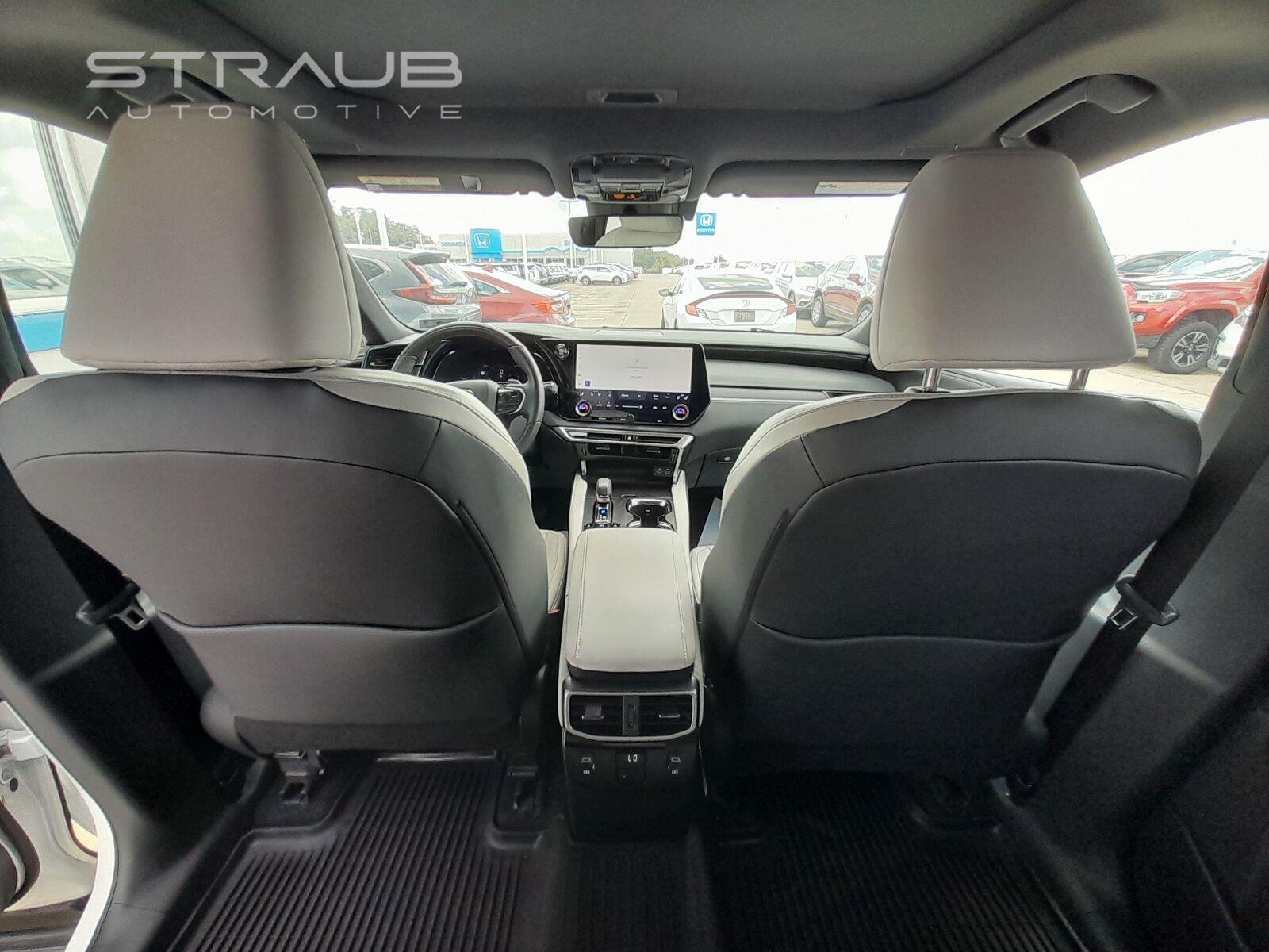 Used 2025 Eminent White Pearl Lexus RX 350 Premium image 44