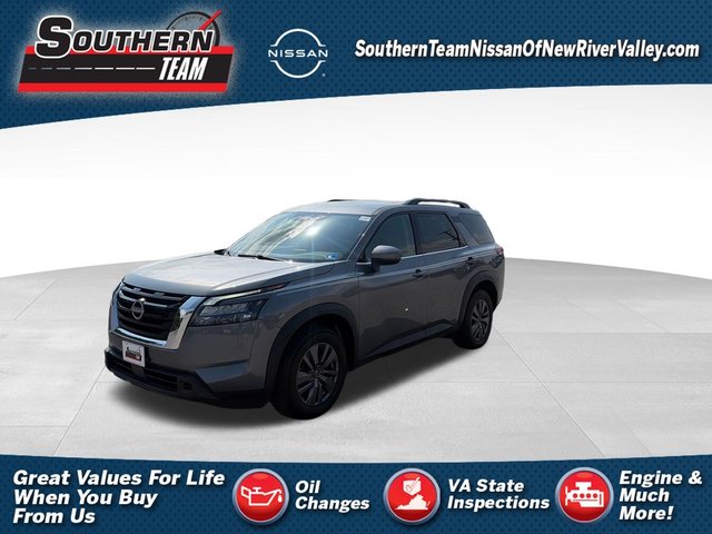 2024 Nissan Pathfinder SV