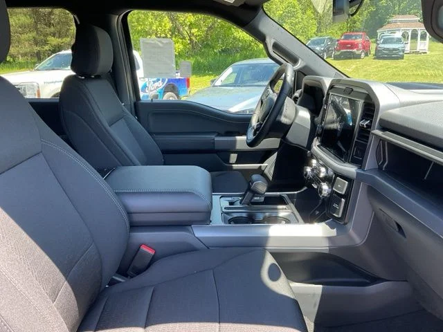New 2026 Carbonized Gray Metallic Ford XLT image 95