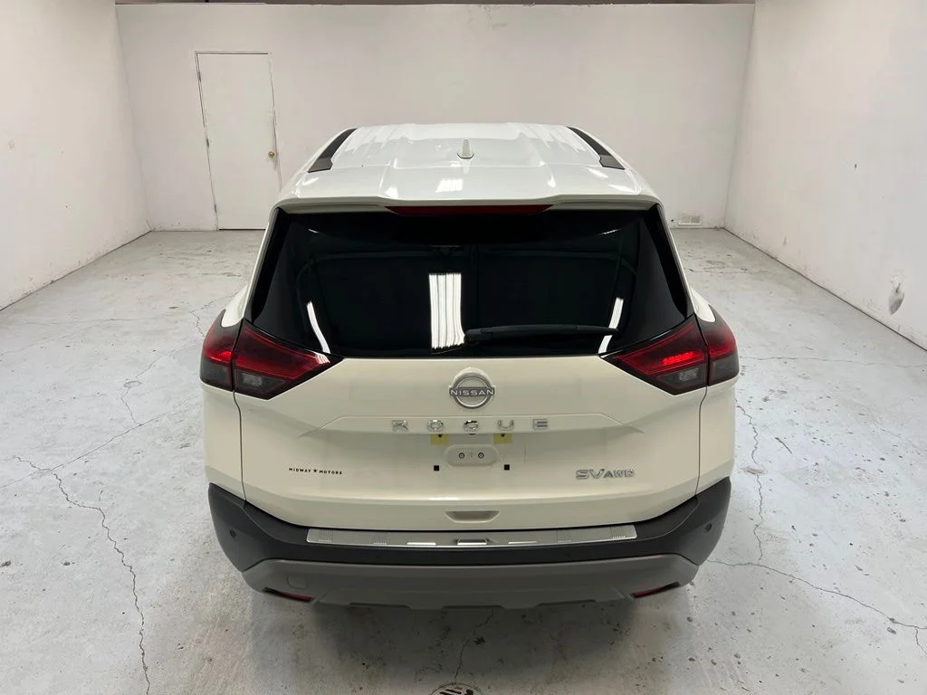 Used 2023 White Nissan SV image 4