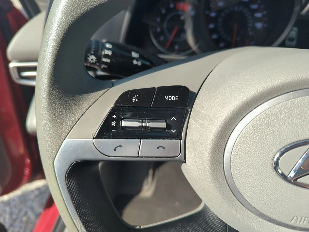 Used 2023 Red Hyundai SEL image 22