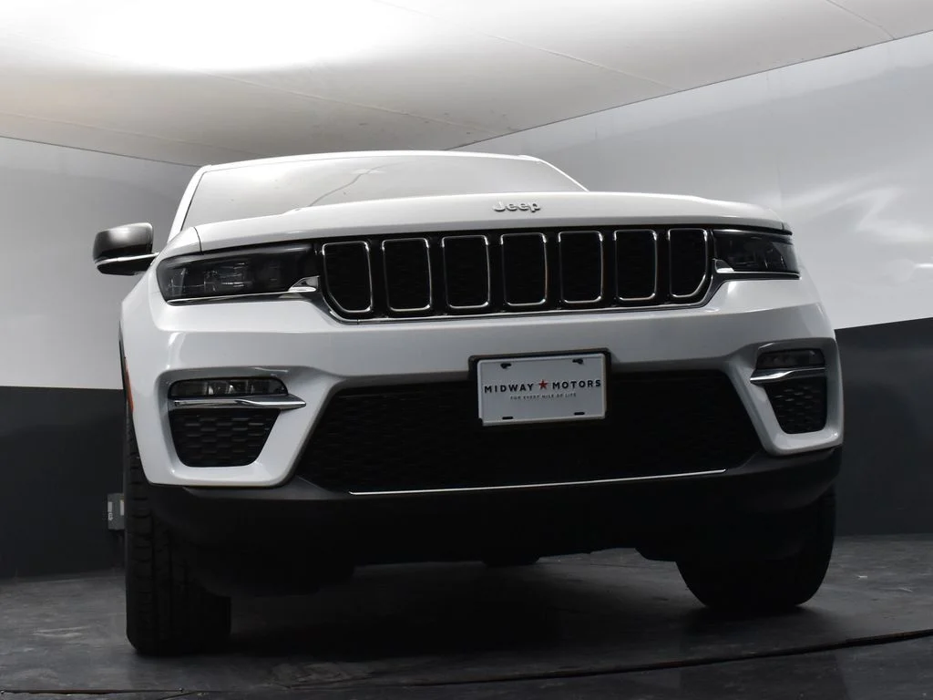Certified Used 2024 White Jeep Limited image 30