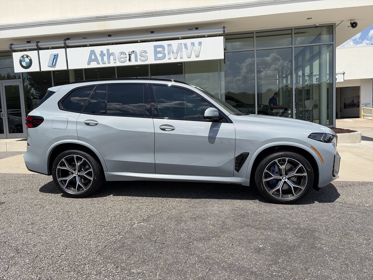 Used 2026 Brooklyn Grey Metallic BMW xDrive40i image 9