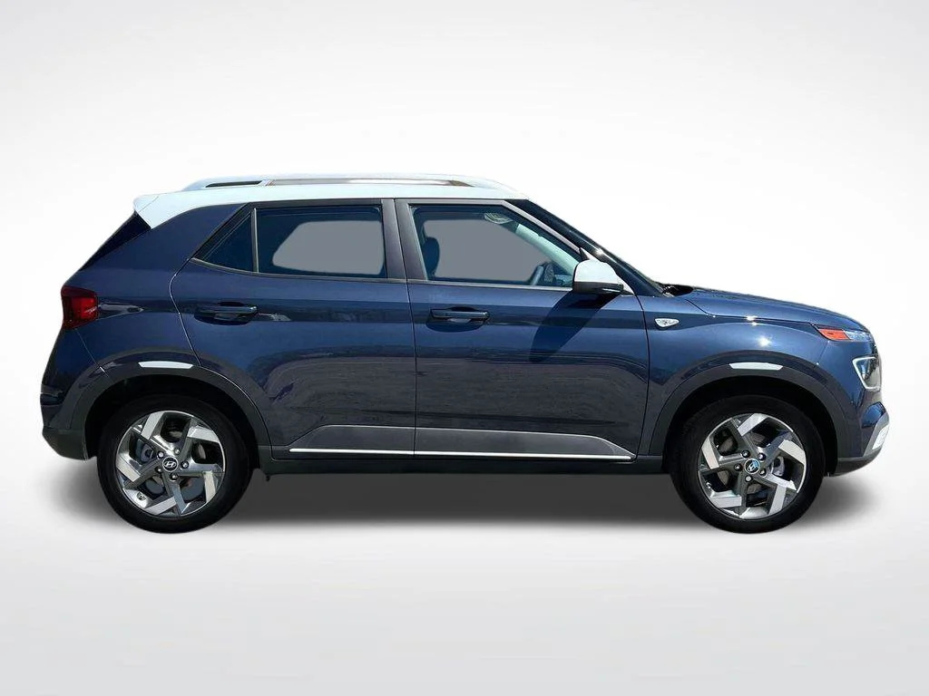 Used 2025 White Hyundai Limited image 10