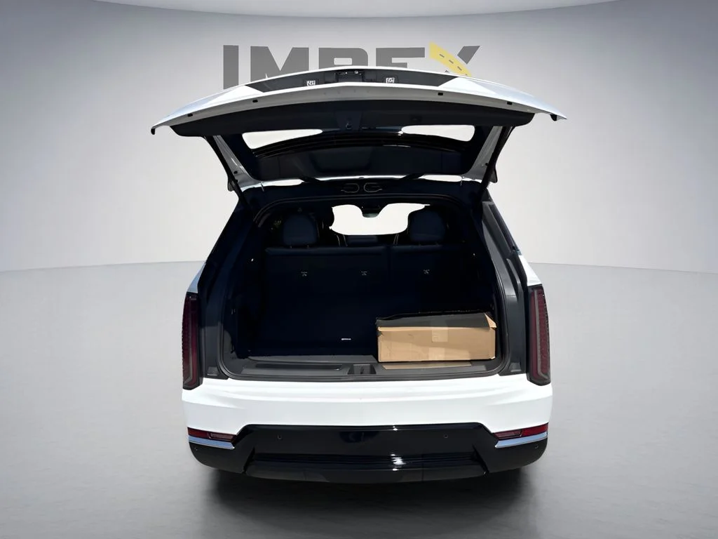 Used 2025 White Cadillac Luxury 2 image 9