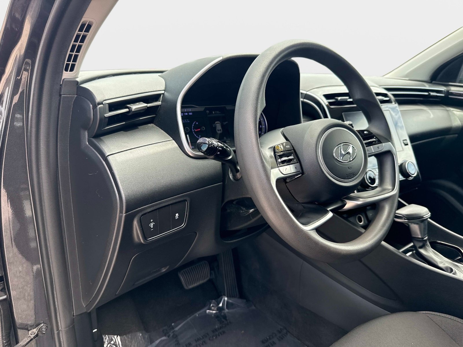 Used 2022 Portofino Gray Hyundai SEL image 18