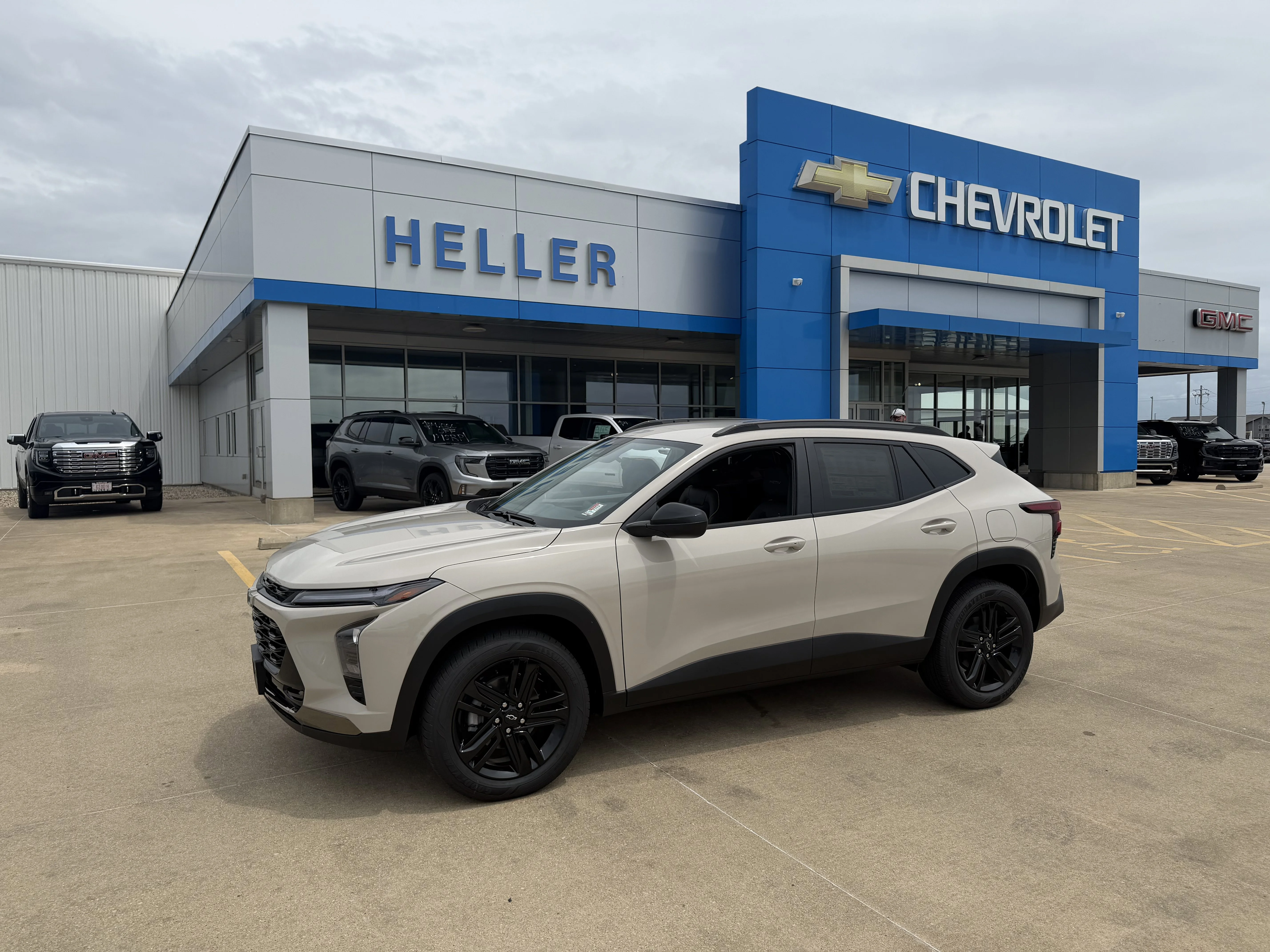 New 2026 White Sands Chevrolet ACTIV image 2