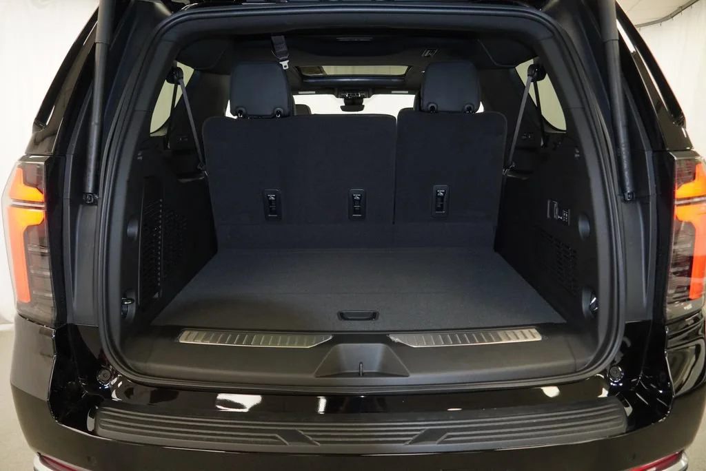 New 2026 Black Chevrolet High Country image 30