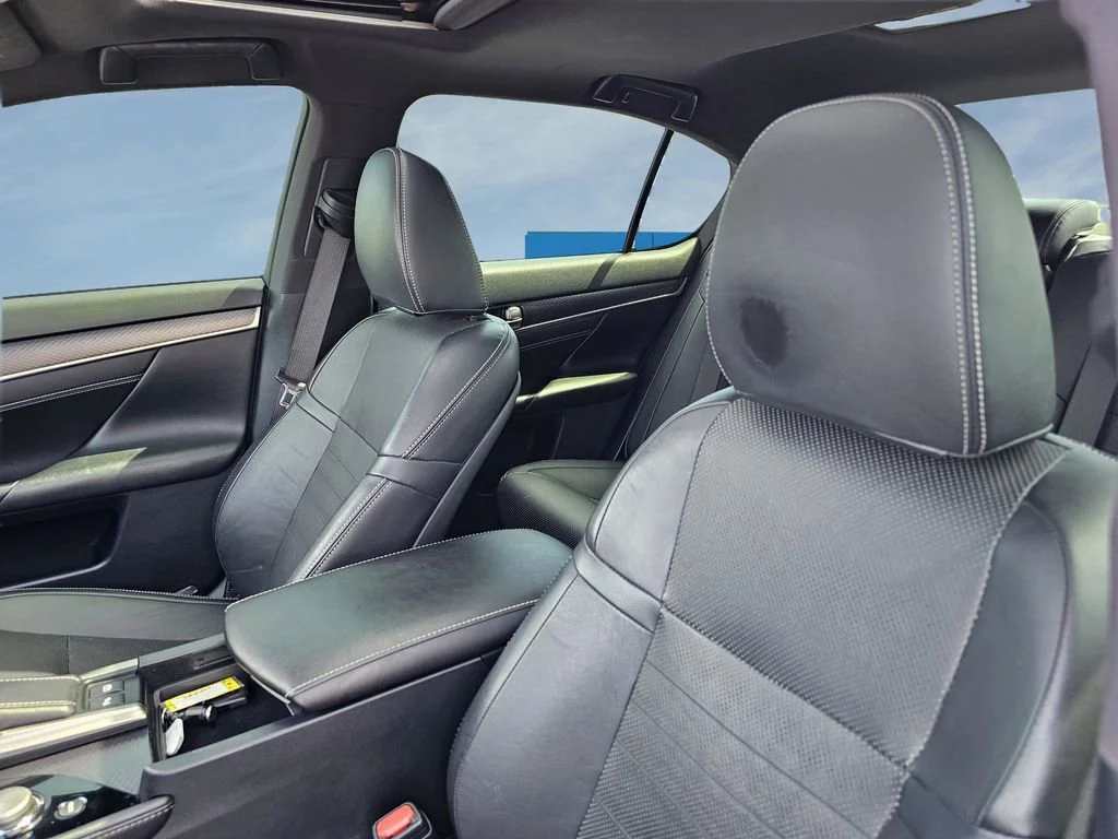 Used 2020  Lexus GS 350 F SPORT image 17
