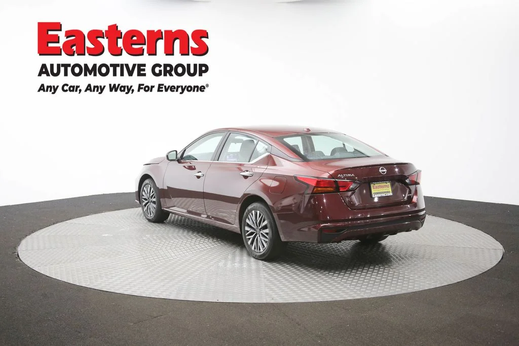 Used 2025 Red Nissan 2.5 SV image 60