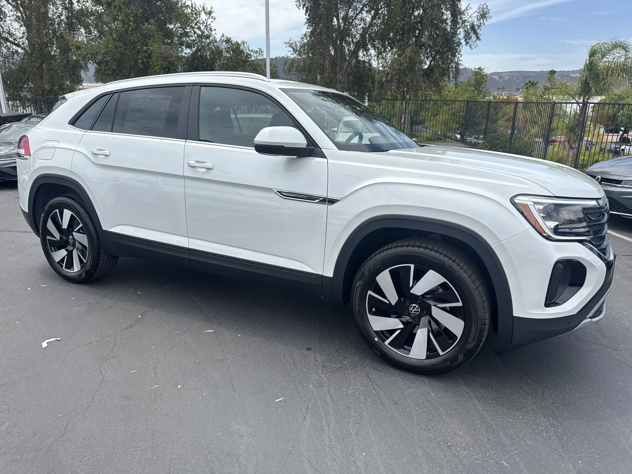 New 2026 Opal White Pearl Volkswagen 2.0T SE w/Technology image 1