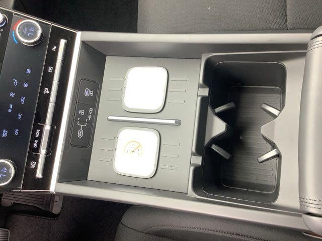 New 2026 White Hyundai SE image 22