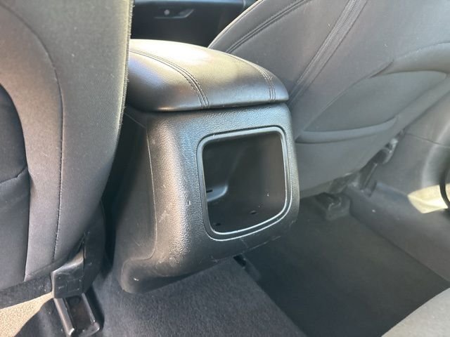 Used 2015 Silver Chrysler Limited image 31
