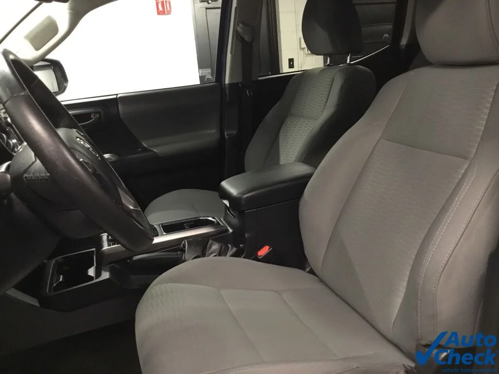 Used 2017 Blue Toyota SR5 image 21