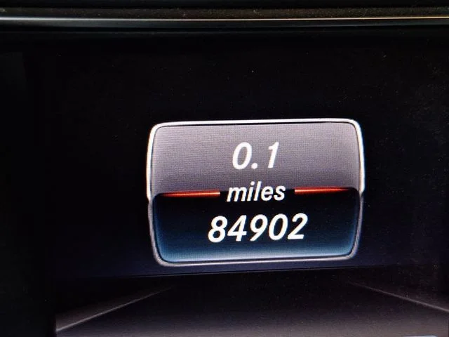 Used 2019 White Mercedes-Benz GLA 250 image 11