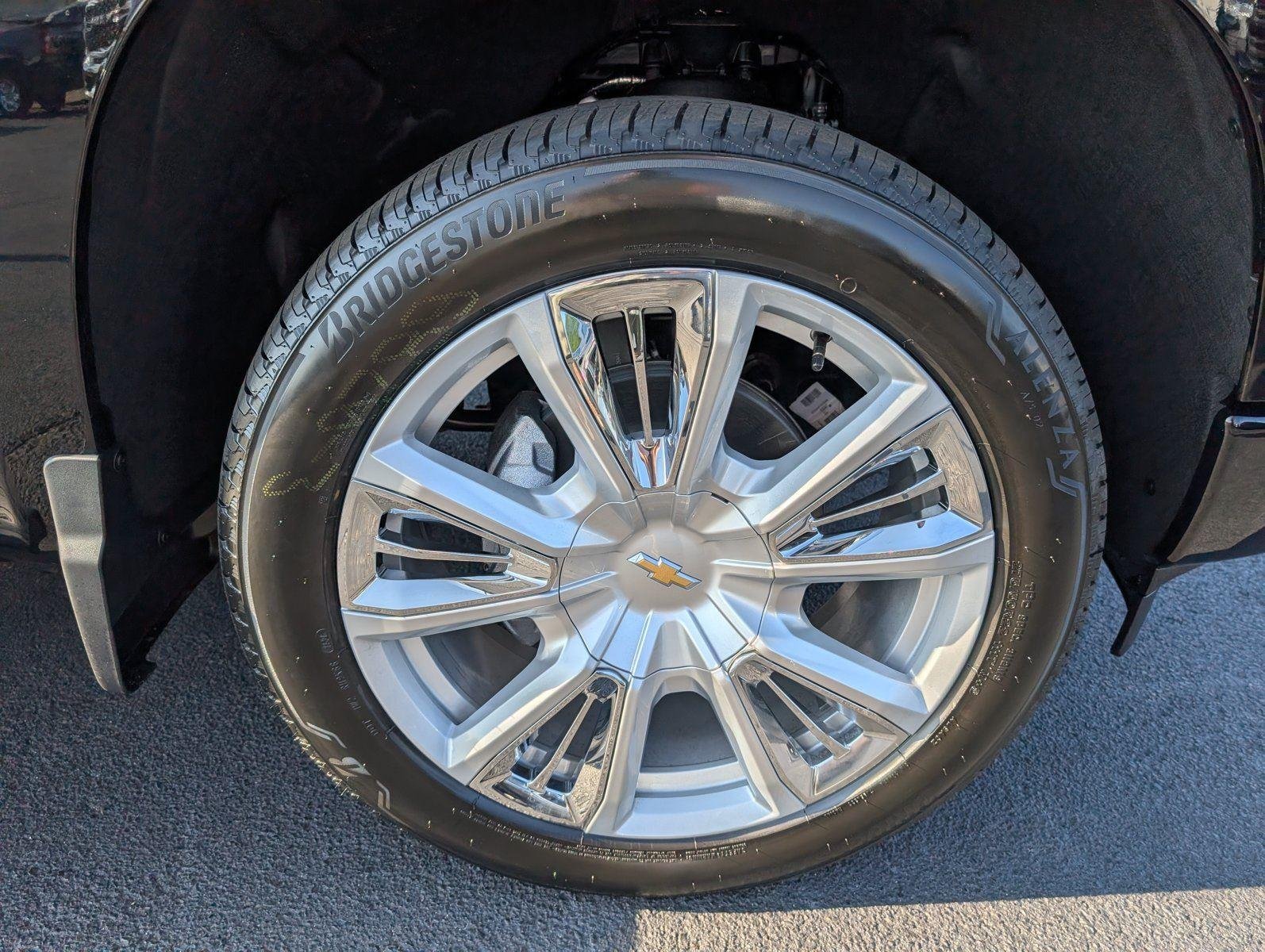 New 2026 Black Chevrolet High Country image 39
