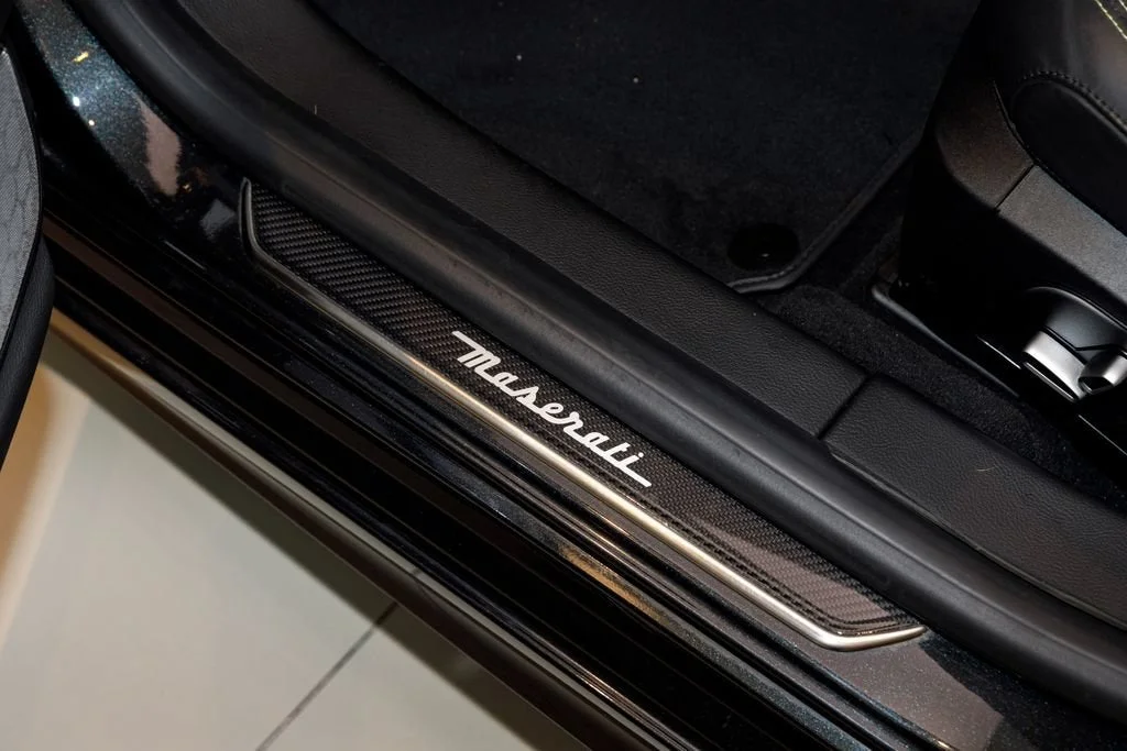 Used 2022 Nero Tempesta Maserati Trofeo image 30