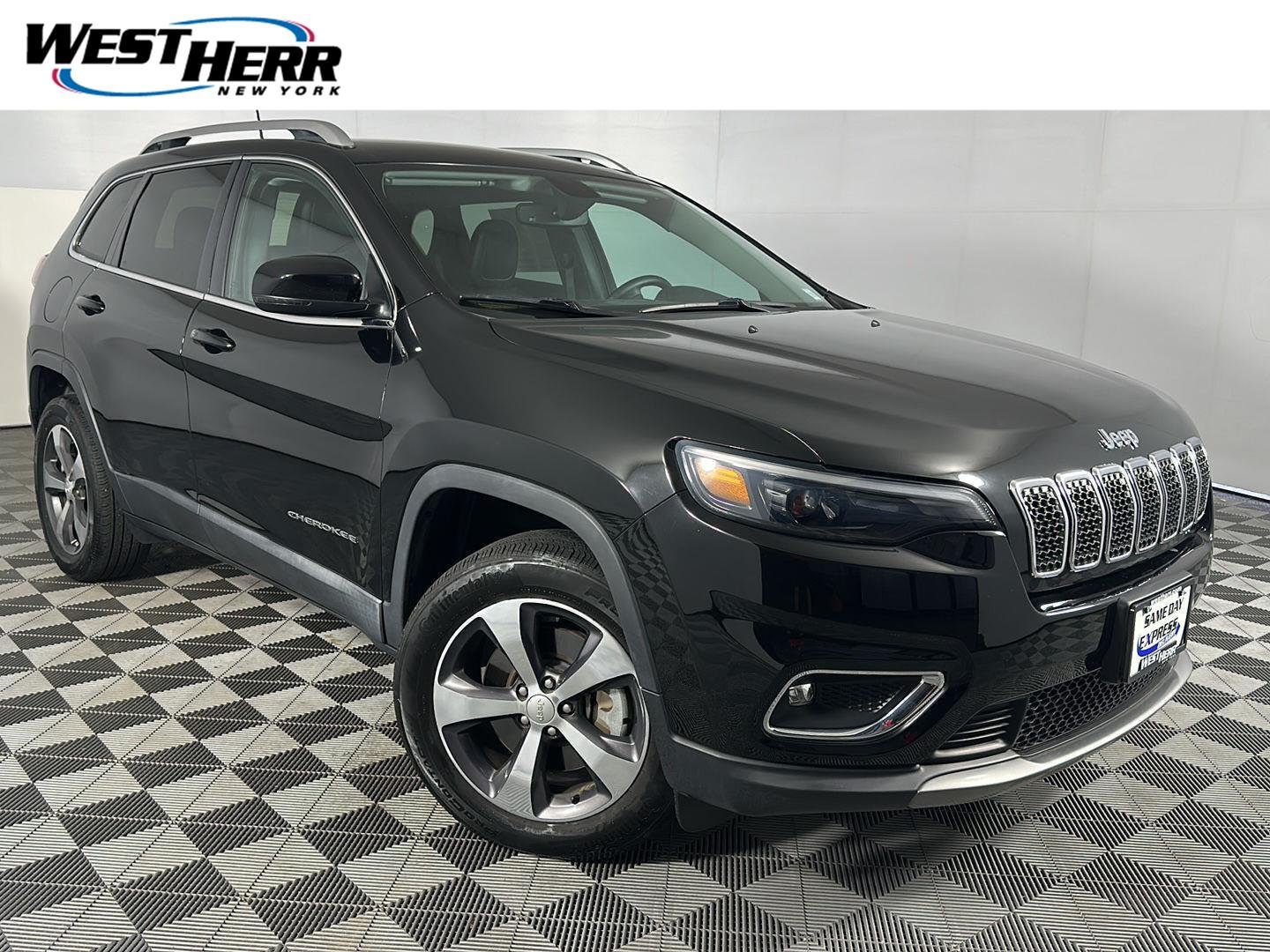 Used 2019 Diamond Black Crystal Pearlcoat Jeep Limited image 1