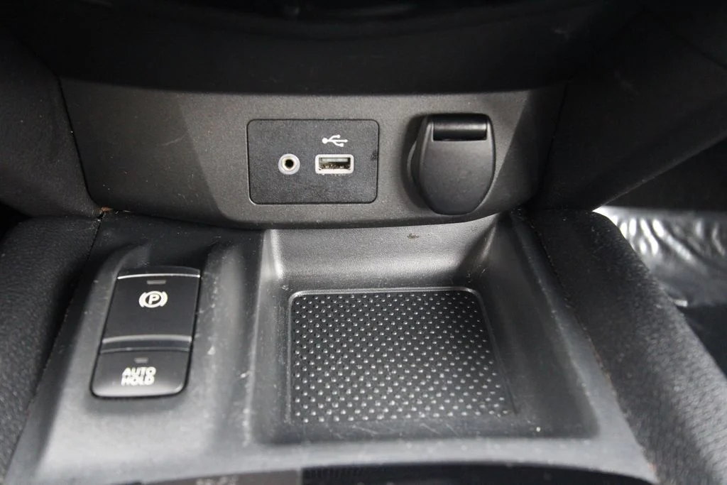 Used 2022 Gun Metallic Nissan SV image 26