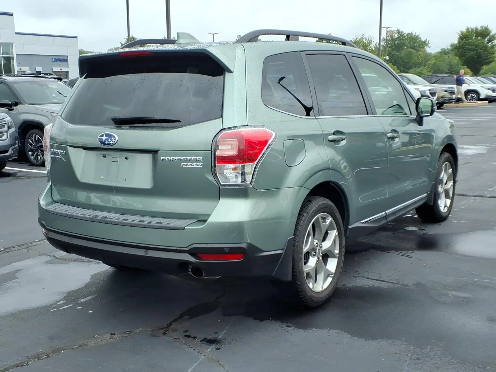 Used 2017 Jasmine Green Metallic Subaru Touring image 27