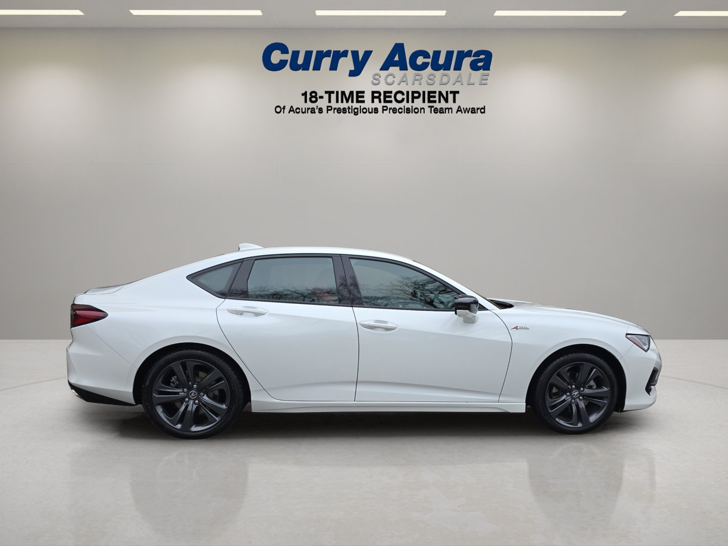 Used 2022 White Acura SH-AWD w/A-Spec Package image 8