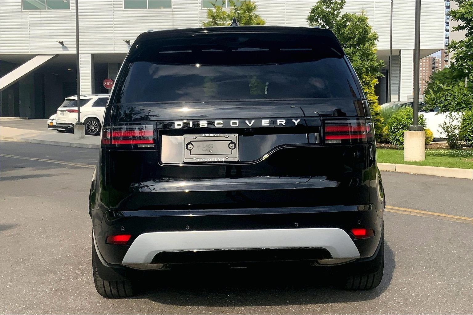 New 2026 Santorini Black Land Rover Gemini Edition image 4