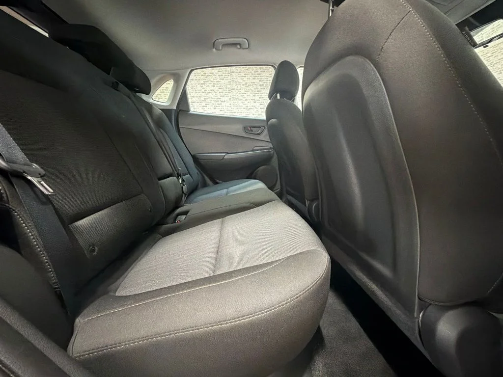 Used 2022 Lunar White Hyundai SEL image 13